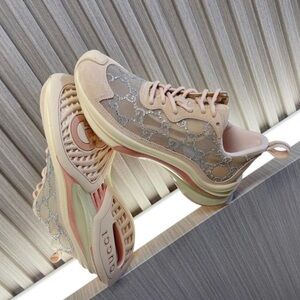 Gucci Women's Blush and Silver Sneakers